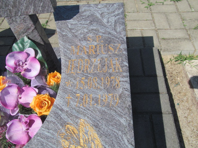 Mariusz Jędrzejak 1978 Kosmów - Grobonet - Wyszukiwarka osób pochowanych